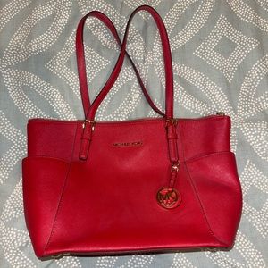 Michael Kors jet set large shoulder tote